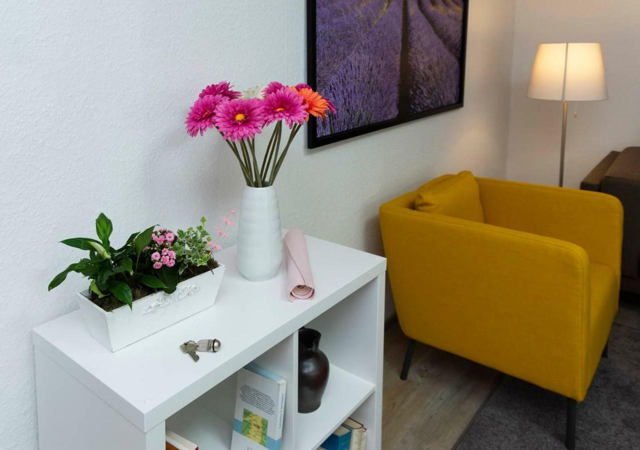 Blumenmeer Appartment Ober-Hambach Exteriör bild