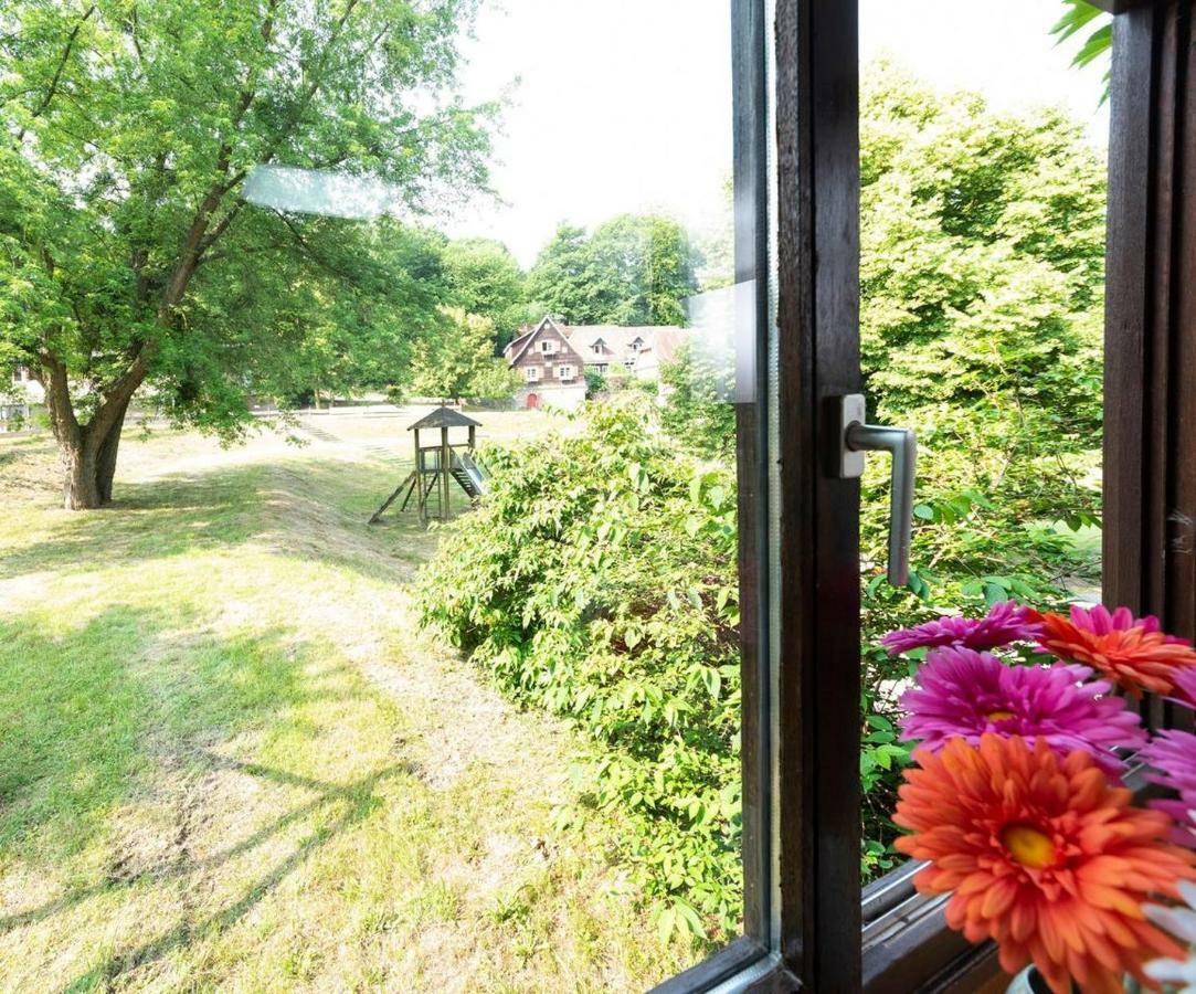 Blumenmeer Appartment Ober-Hambach Exteriör bild